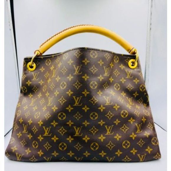 Louis Vuitton Handbags - Louis Vuitton Artsy MM